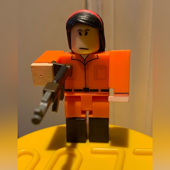 Roblox Site 76 Prisoner Figure - Picture 6 of 6